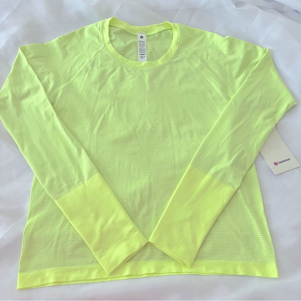Lululemon Swiftly Tech Long-Sleeve Shirt 2.0 *Race Length
Faded Zap/Faded Zap
10